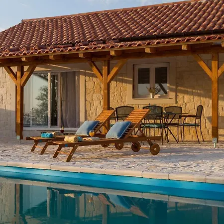 Stone Oasis, Vrana Lake Villa *