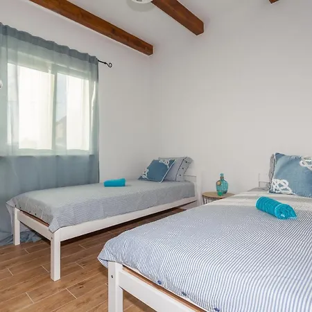 Stone Oasis, Vrana Lake Villa